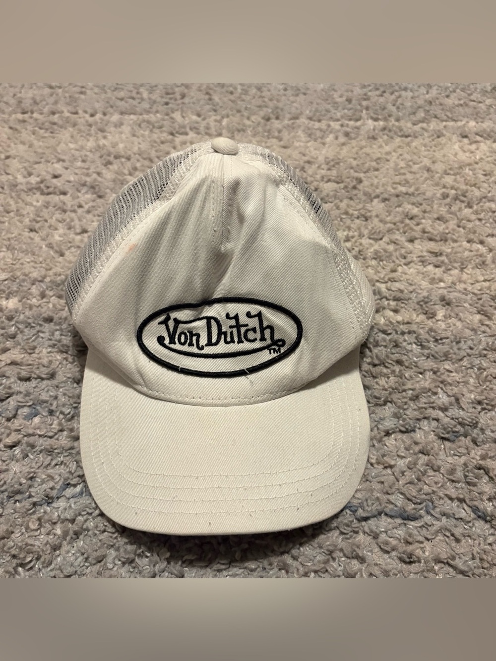 Vintage Y2K Von Dutch White Mesh Trucker Hat Snapback - Classic Oval Logo
